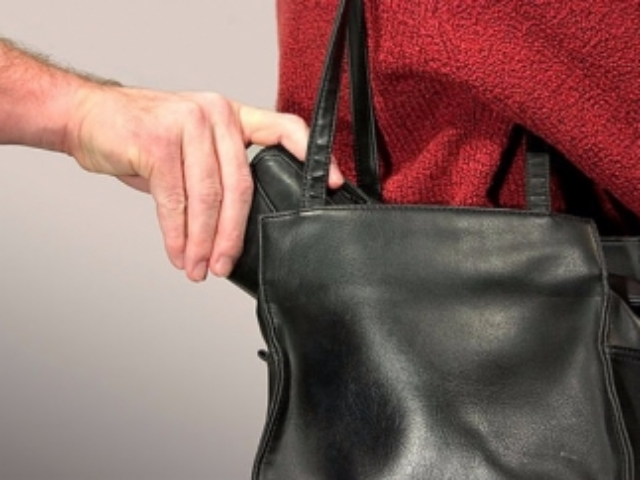 Новые схемы уличных краж в Киеве