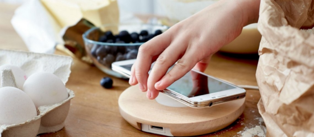 Новинки: мебель Ikea, которая заряжает смартфоны