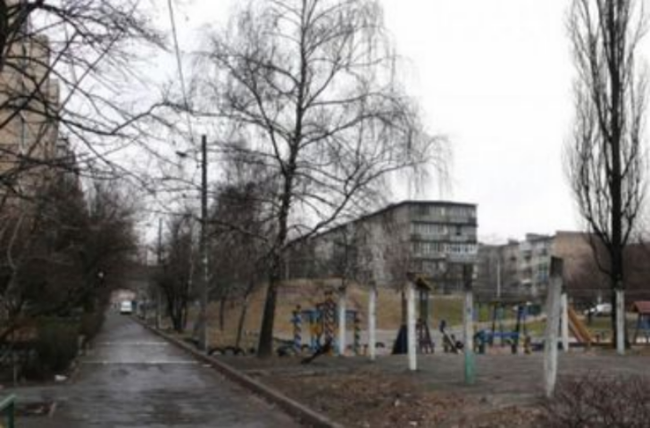 Как изменятся киевские дворы: в них появятся зоны отдыха с шахматами и библиотеками