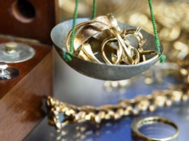 Украинцы стали чаще и больше одалживать у ломбардов