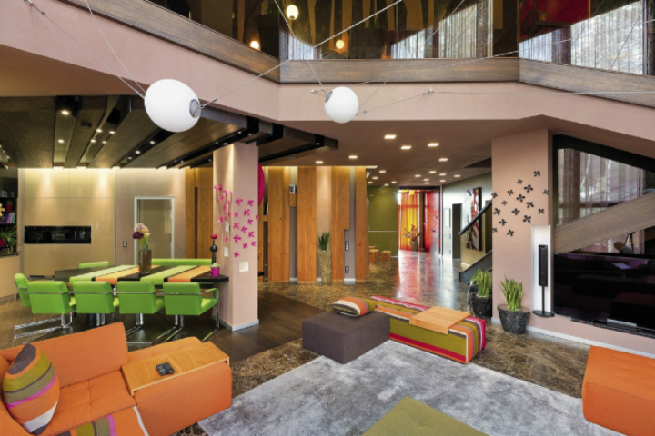 Яркий семейный дом в Киевской области