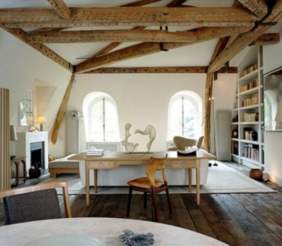 Балки из полиуретана под дерево: недорого и красиво