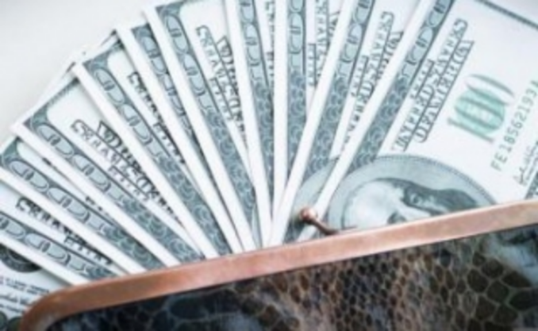 Спрос на иностранную валюту в марте среди украинцев может снизиться