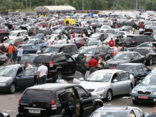 Украинцы стали активней обмениваться автомобилями