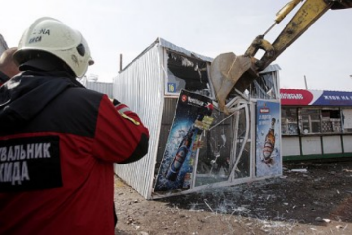 В КГГА намерены порезать на металл и продать демонтированные МАФы