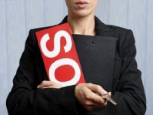 По каким причинам банковский платеж может задерживаться?