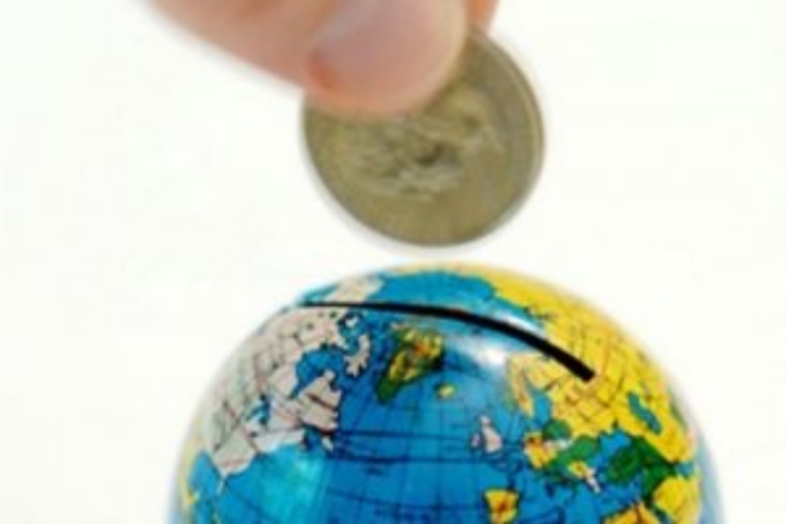 Украина попала в топ "несчастных" экономик мира