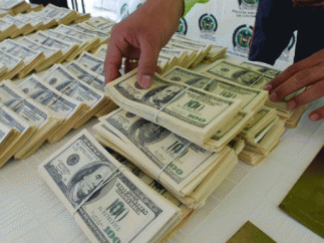 Нацбанк будет удешевлять доллар до среды