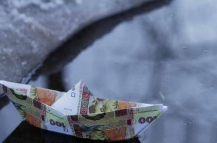 Как спасти гривну и достигла ли она пика падения