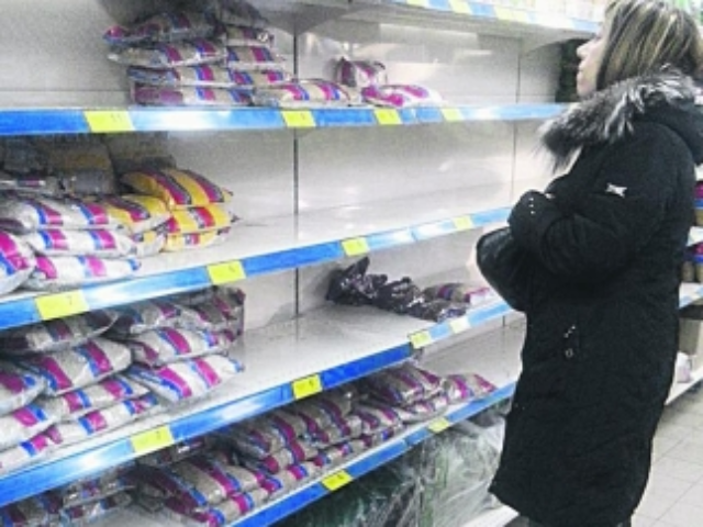 Снова паника: кто заработает на ажиотажном спросе на продукты