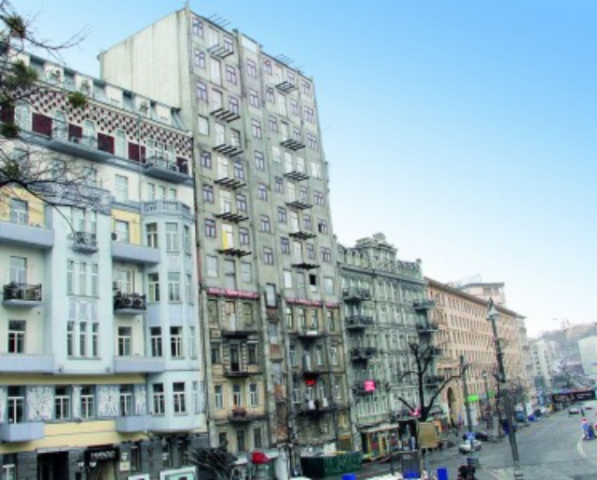 В Киеве могут заморозить 70 строек