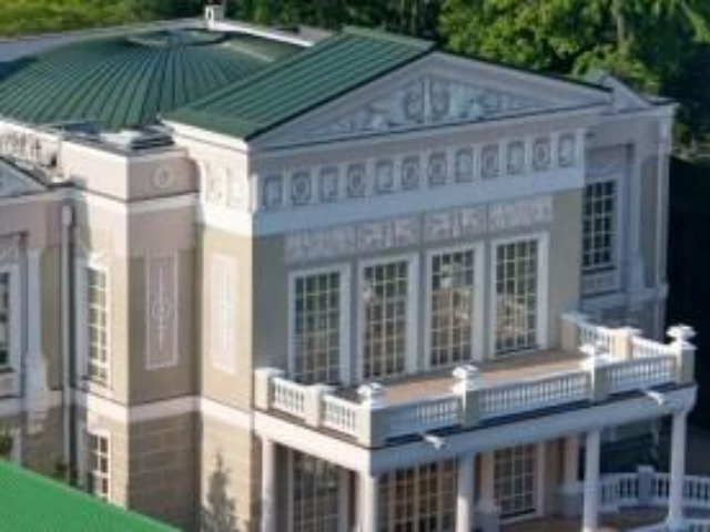 Земельные манипуляции: Урбанскому не дали изменить адрес своих владений у моря. Фото