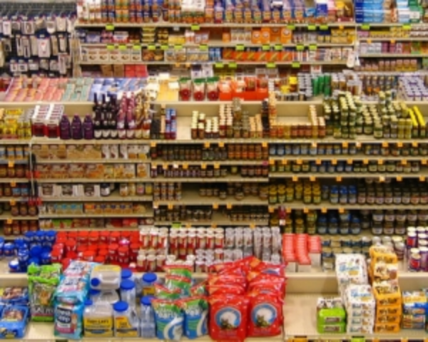 Супермаркети Києва запровадили «акцію»: ліміт на олію, борошно, цукор