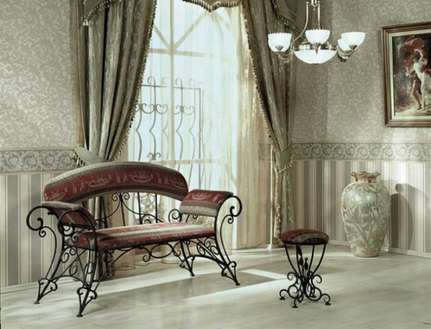 Новое – хорошо забытое старое: кованая мебель для дома