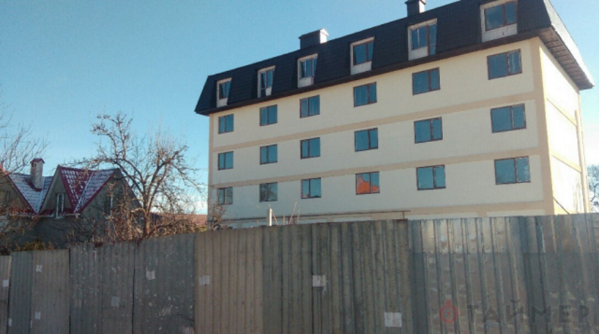 Власти продолжают игнорировать нахалстрой на Донского. Фото