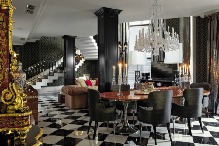 Дом в Киеве: театральная классика