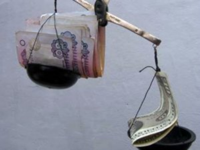 Смена курса: что поможет стабилизировать гривну?