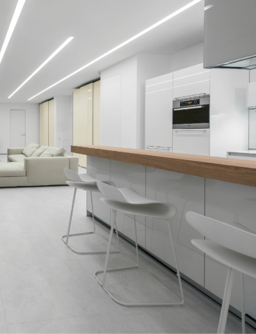 Минималистский интерьер: белая квартира в Киеве