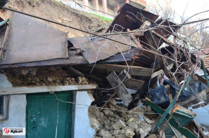 Большая часть подпорных стен в Севастополе никогда не ремонтируется