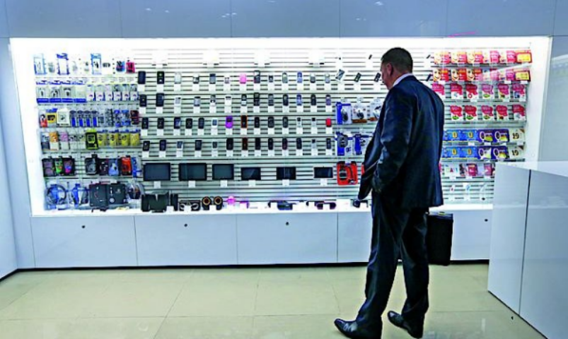 Украинцам придется полюбить свои старые телефоны и холодильники

