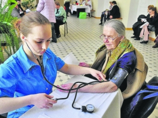 Украине грозят митинги бюджетников из-за сокращений 