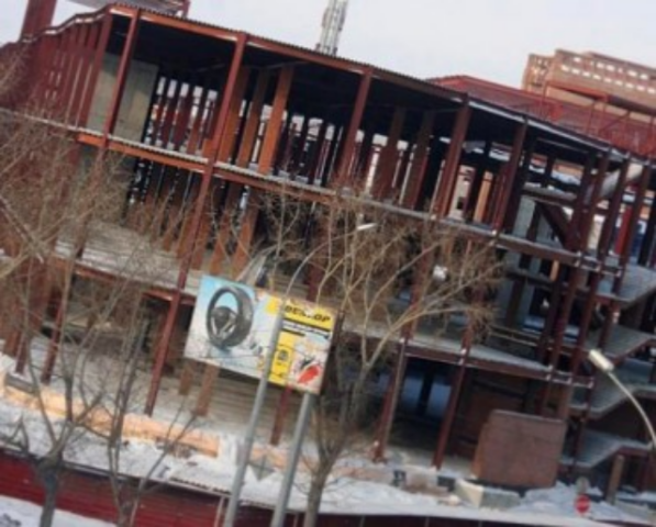 Во что превратятся лишние торговые центры