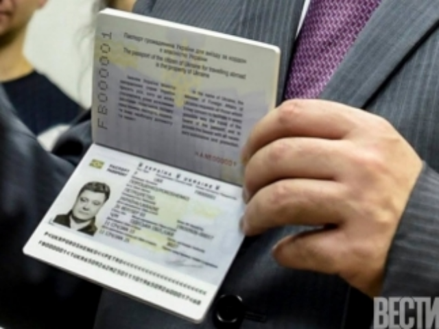 Украинцам с биометрическими паспортами не дают шенгенских виз 