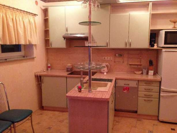 Будинок подобово 250 м², Велика Кільцева дор.