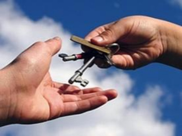 В мэрии Одессы раздали бесплатные квартиры. Самую большую получил милиционер