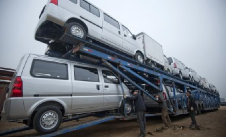 Нащупать дно: как изменится авторынок в 2015 году