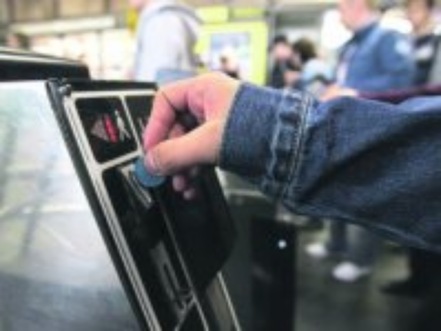 Проезд в метро подорожал вдвое до 4 гривен, но есть варианты сэкономить