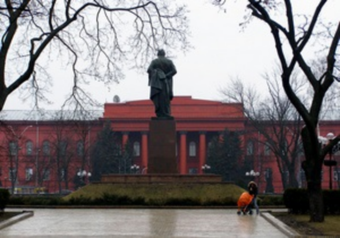 У Фірташа забирають ділянку біля університету Шевченка, де він хотів збудувати підземний ТРЦ