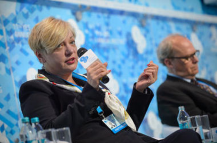 Порошенко оставил банкам право забирать квартиры за просрочку по кредиту 