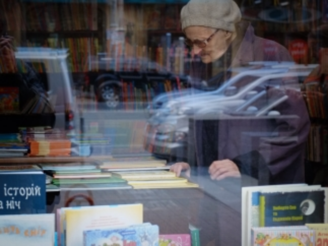 Украинкам разрешили выходить на пенсию в 55 лет