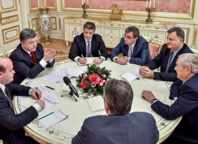 Украина готова показать миру, что способна преодолеть коррупцию – Порошенко