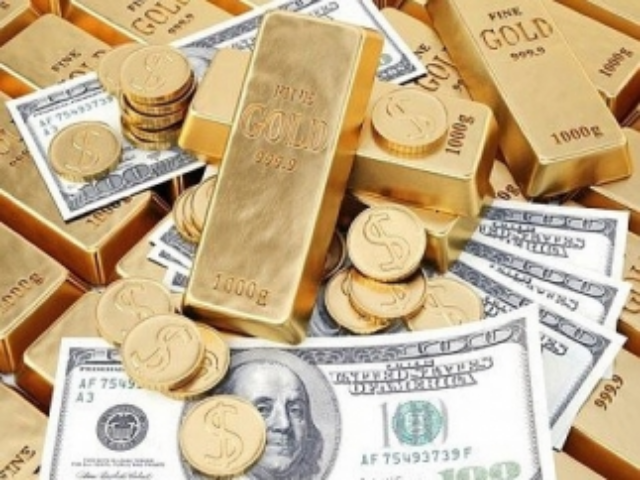 Золотовалютный запас Украины сократился почти в три раза