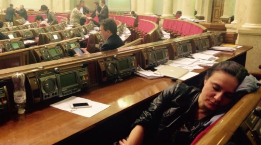 Бюджет-2015: ночной «кот в мешке» под новогоднюю елку