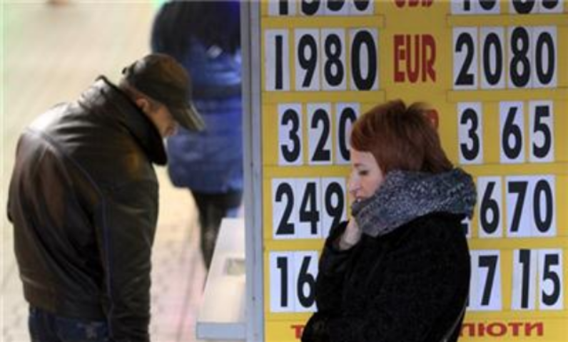 В порочном кругу: валютным заемщикам простили долги