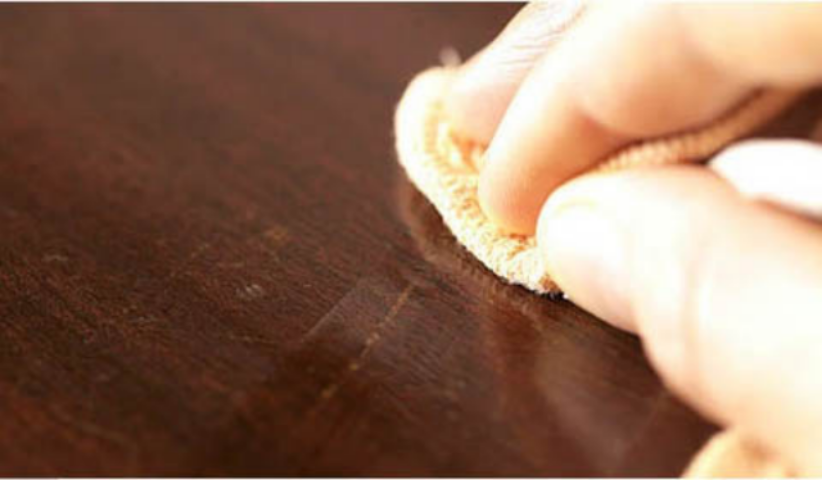 Как убрать царапины на ламинате