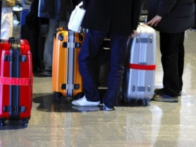 Как украинцу уехать за границу с деньгами