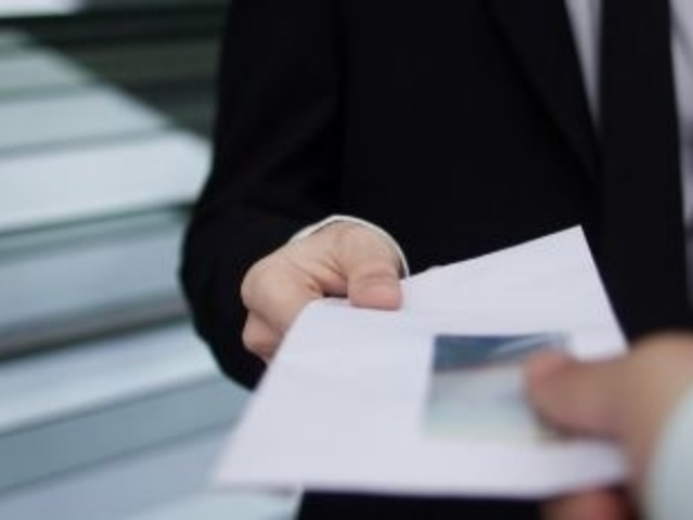 "В тени" украинцы получают зарплату на 200 миллиардов