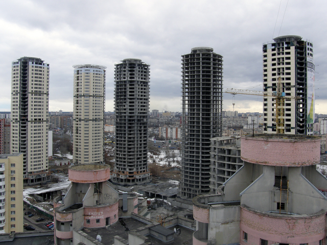 Днепровские башни: сносить нельзя достраивать