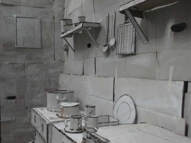 Из того, что под рукой: квартира из картона