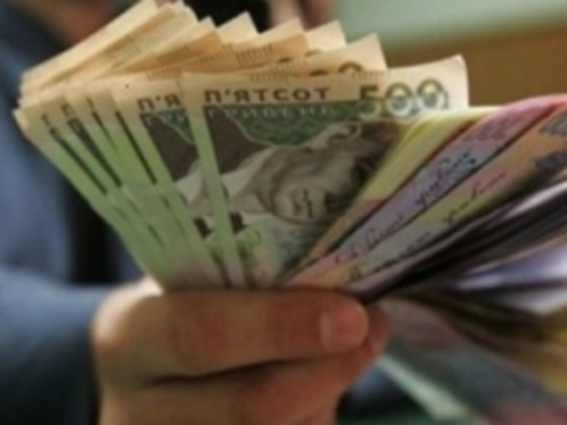 Каждый четвертый украинец знает размер зарплаты босса