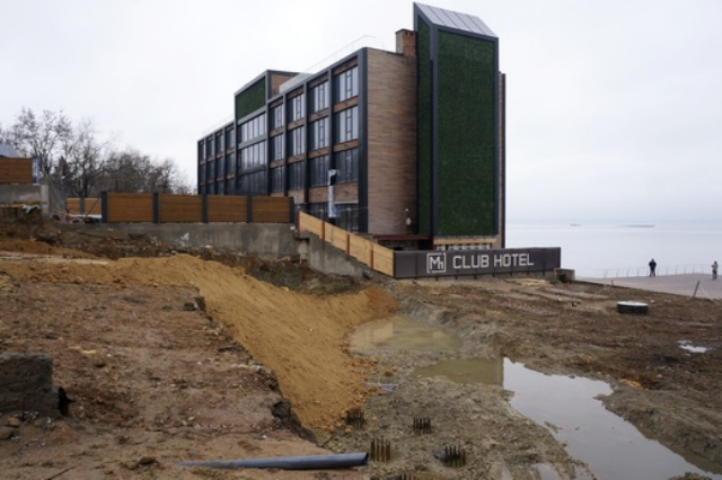 Мэрия: последствия незаконной стройки на Ланжероне уже устраняются. Фото