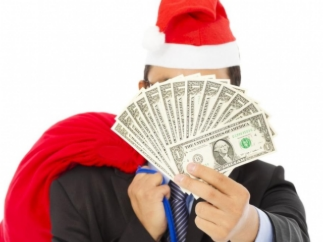 Кредиты перед праздниками: где и кому деньги дают