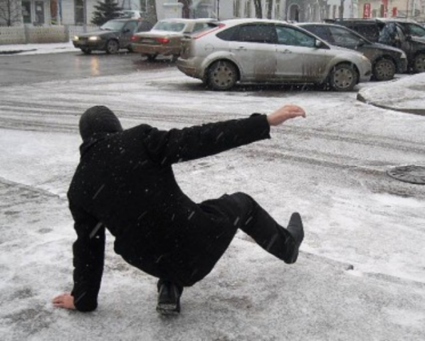 Подогреть, посолить, подсластить – как бороться с гололедом?