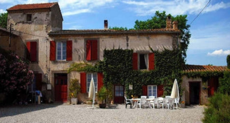 Во Франции собираются поднять налог на вторую недвижимость