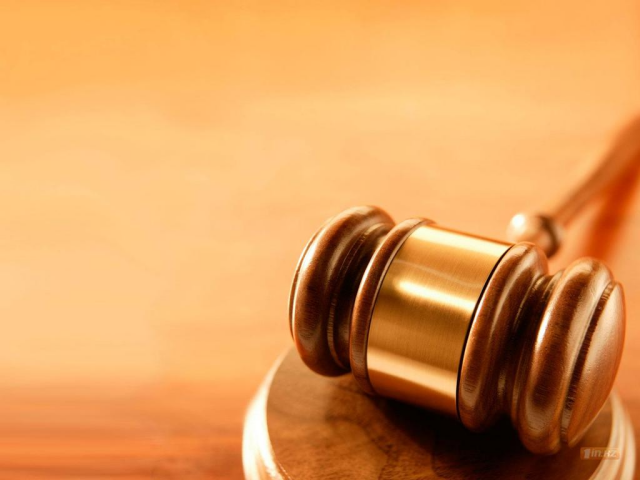 Киевский суд отобрал у застройщика участок на Виноградаре