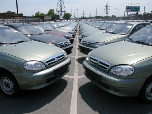 Кризисный авторынок: кто уйдет, а кто – останется